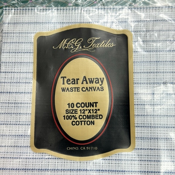 Embroidery Floss Lot with Cross Stitch Fabric - Picture 9 of 13